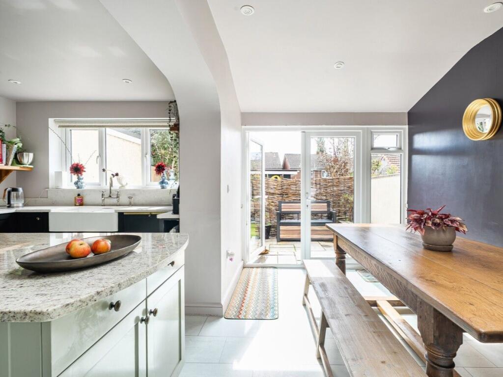 Benedict Street, Glastonbury, BA6 photo 4