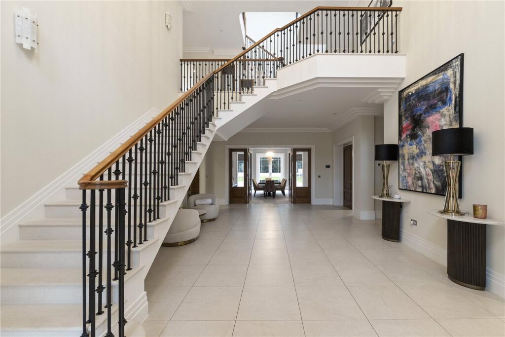 Sunning Avenue, Sunningdale, Berkshire, SL5 photo 3