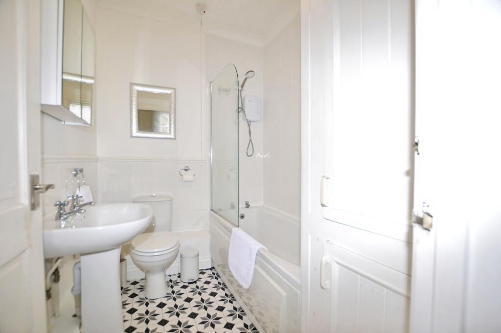 Apartment in Torquay - View 5