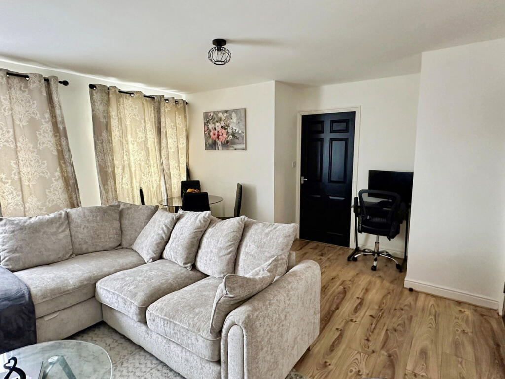 Apartment in Tonbridge - View 4