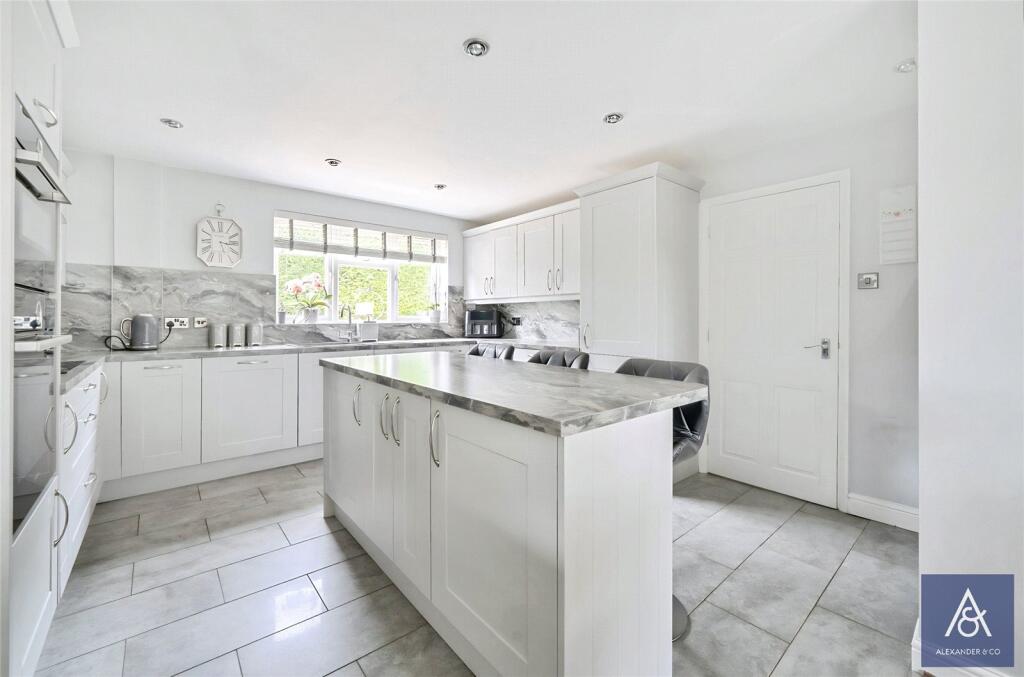 Wappenham Road, Helmdon, Brackley photo 3