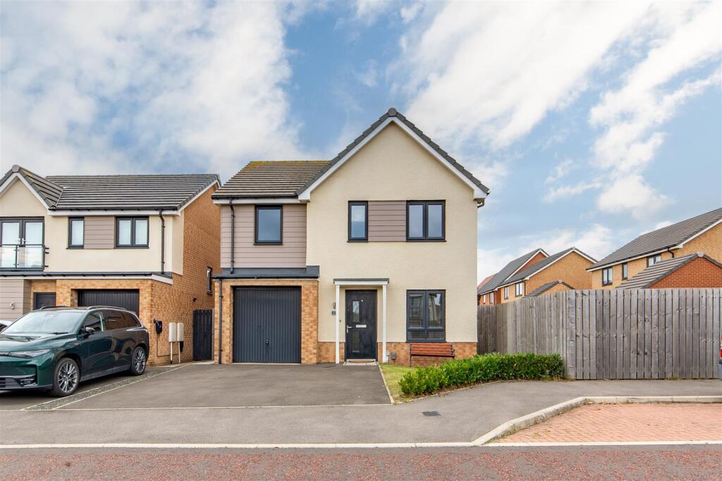 Main image of property: Peacock Chase, Great Park, NE13