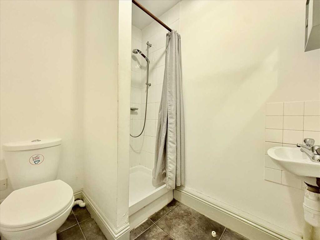 Apartment in Plymouth, Pennycomequick - View 4
