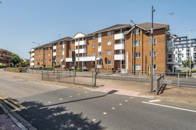 Queens Road, Reading - View 2