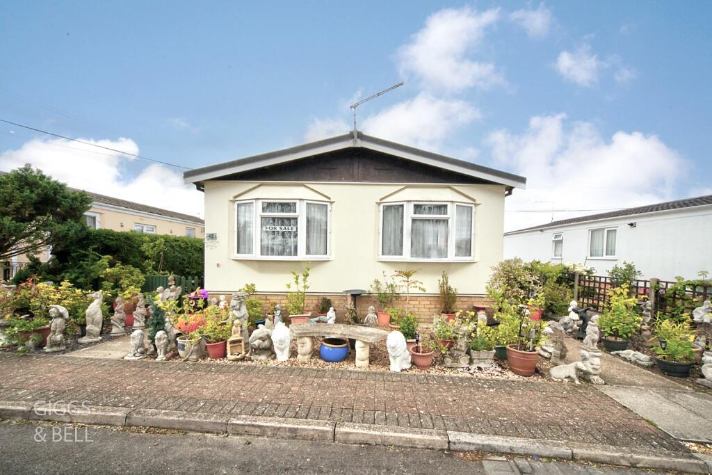 Main image of property: Woodside Home Park, Woodside, Luton, Bedfordshire, LU1