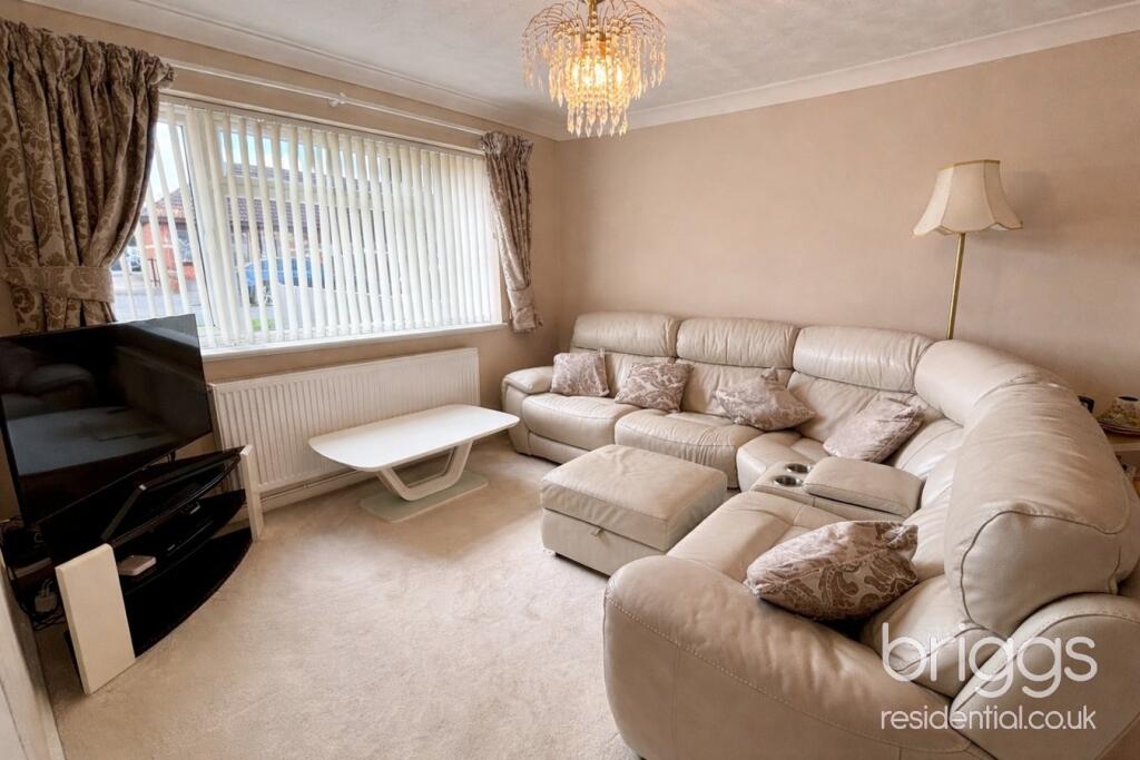 Thackers Way, Deeping St James, Market Deeping, PE6 photo 3