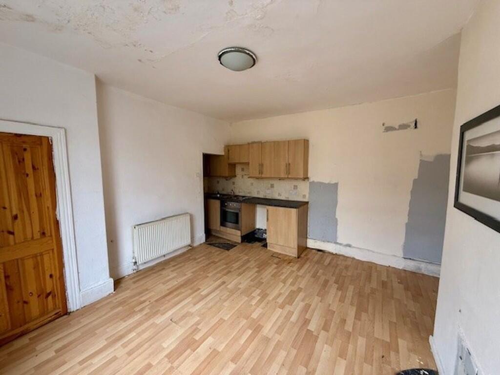 3 Bristol Street, Halifax, West Yorkshire, HX3 0PT photo 3