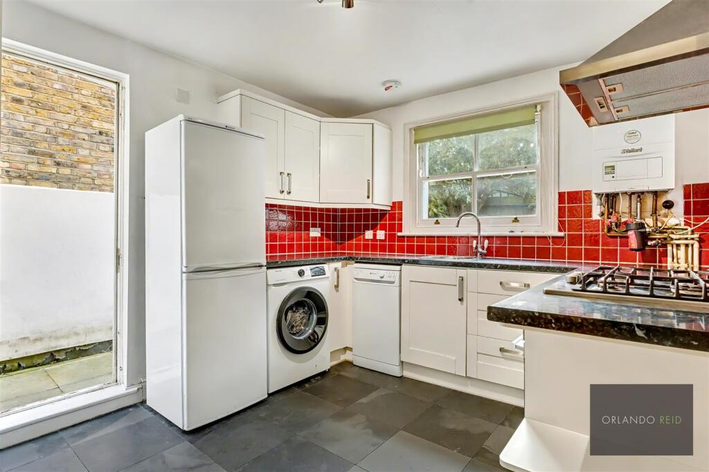 Apartment in London, Stockwell Park, Stockwell - View 5
