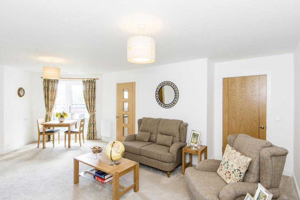 Trimbush Way, Market Harborough photo 3