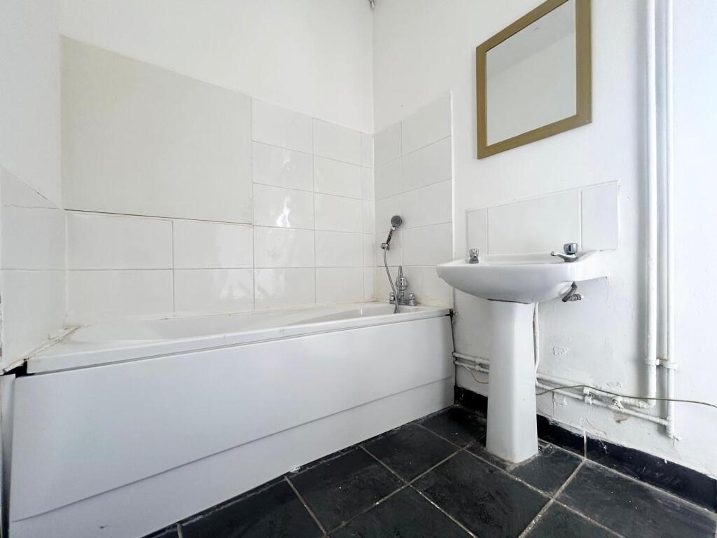 House in Leicester - More