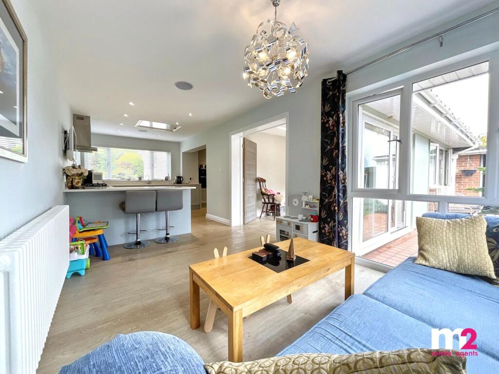 House in Newport - More