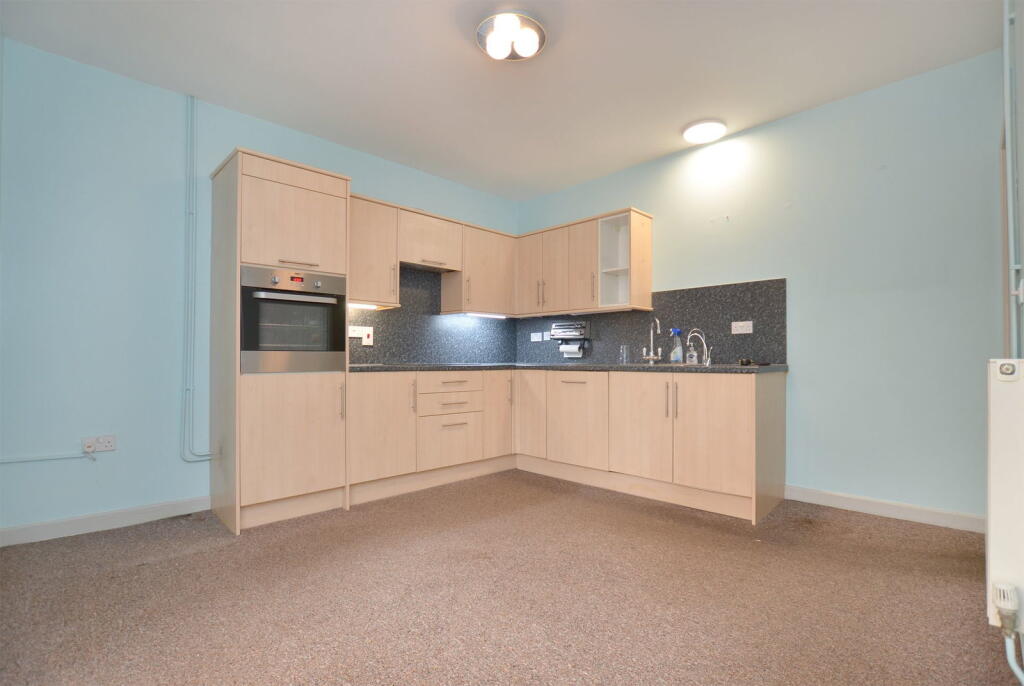 House in Peterborough - View 5