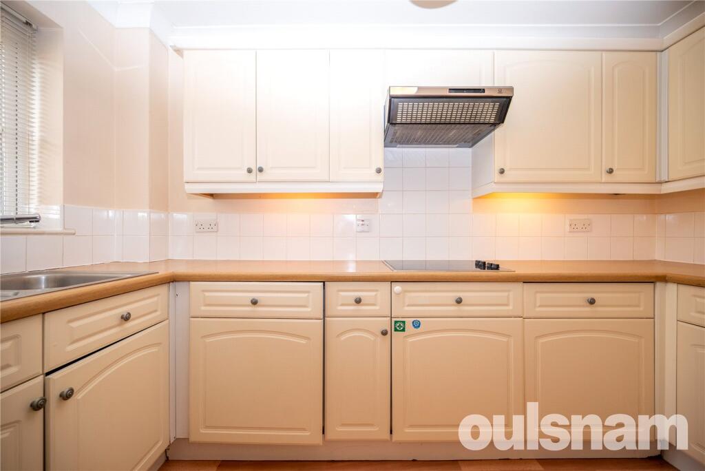 Apartment in Coventry - More