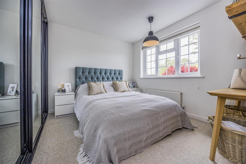House in Portsmouth - More
