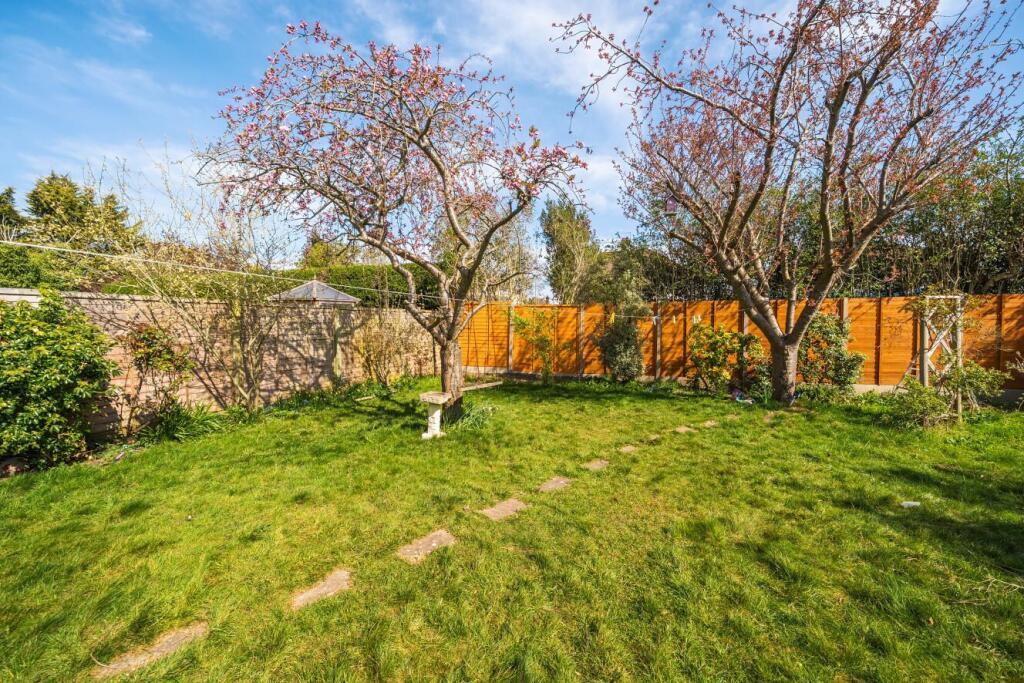 House in Bromley - View 4