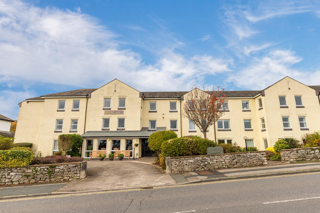 Main image of property: 20 Strand Court, The Esplanade, Grange-over-Sands, Cumbria, LA11 7HH
