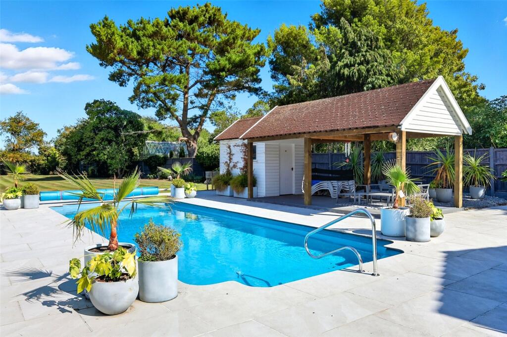 House in Southend-on-Sea, Essex - View 4