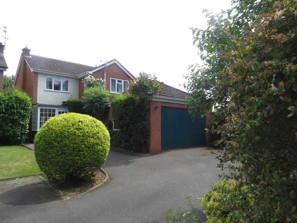Main image of property: Ridgewood Close, Leamington Spa