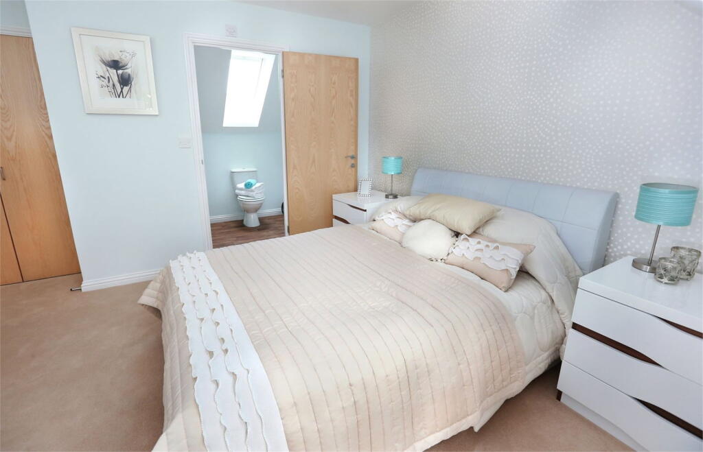 House in Corby, North Northamptonshire - View 4