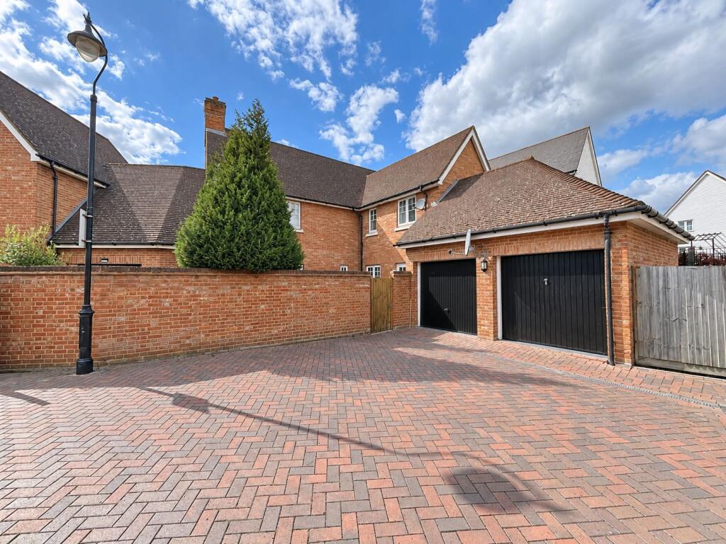 Main image of property: Watermans Way, Greenhithe, DA9 9GJ