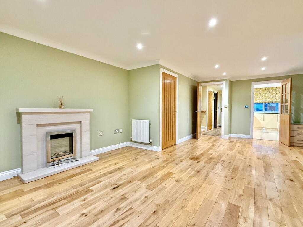 Thorp Arch, Walton Gardens, Wetherby, LS23 photo 2