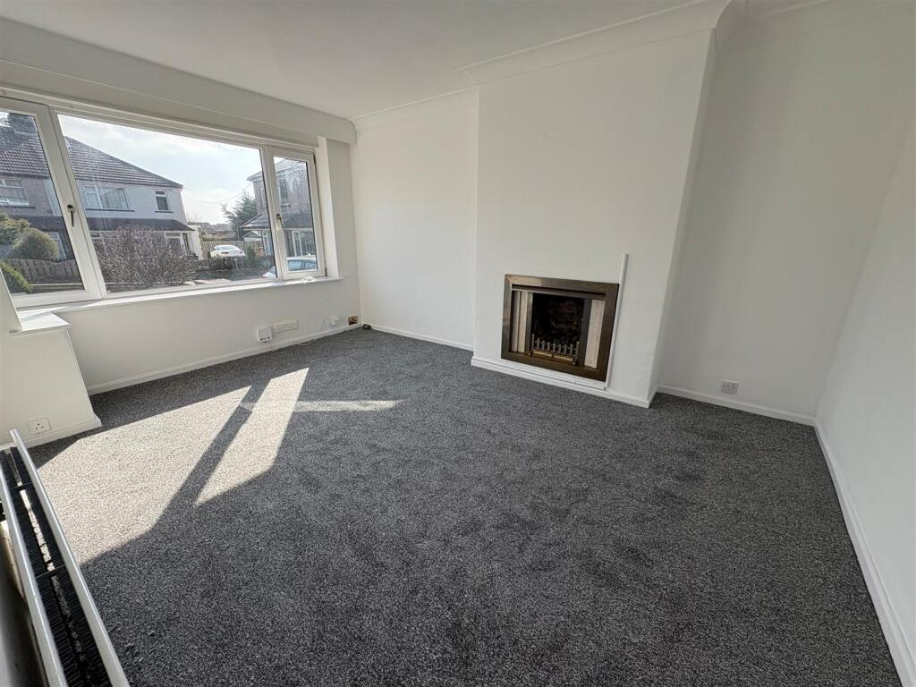 Additional image 2 of Greenton Crescent, Queensbury