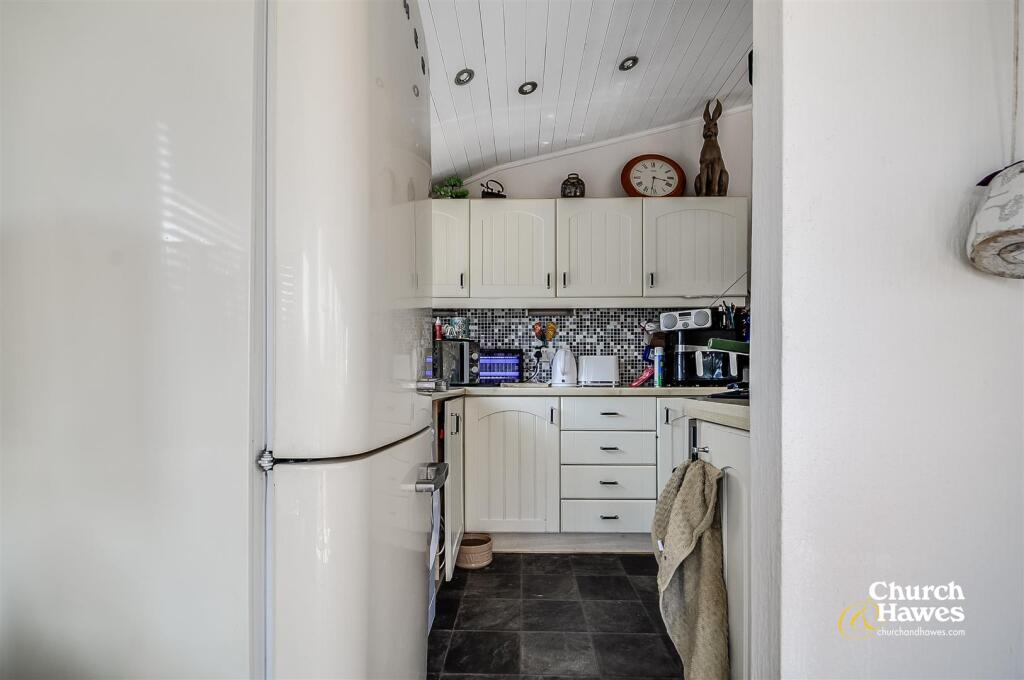 House in Maldon, Althorne - View 6