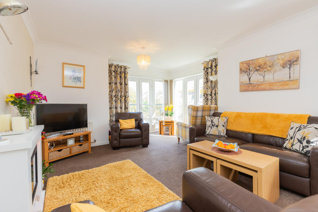 Main image of property: Flat 4, 3 Bankwood Drive, Kilsyth G65 0GZ