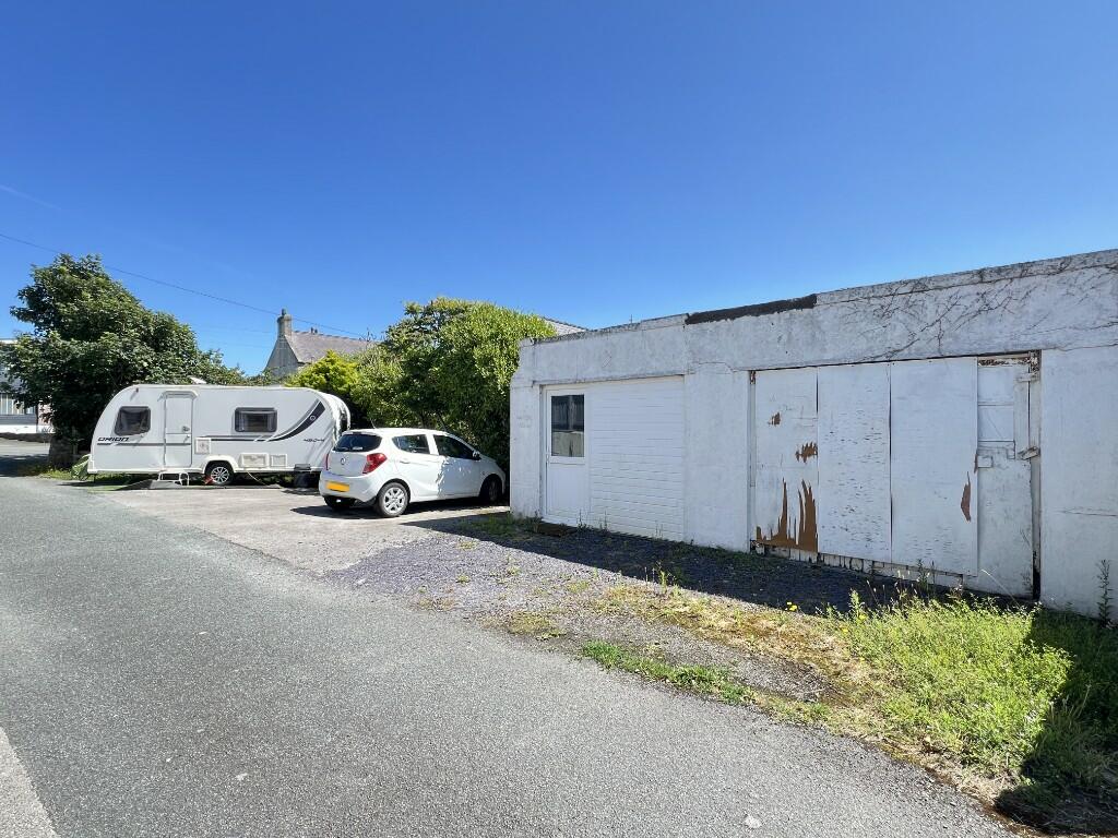 Ffordd Maelog, Rhosneigr, LL64 photo 3