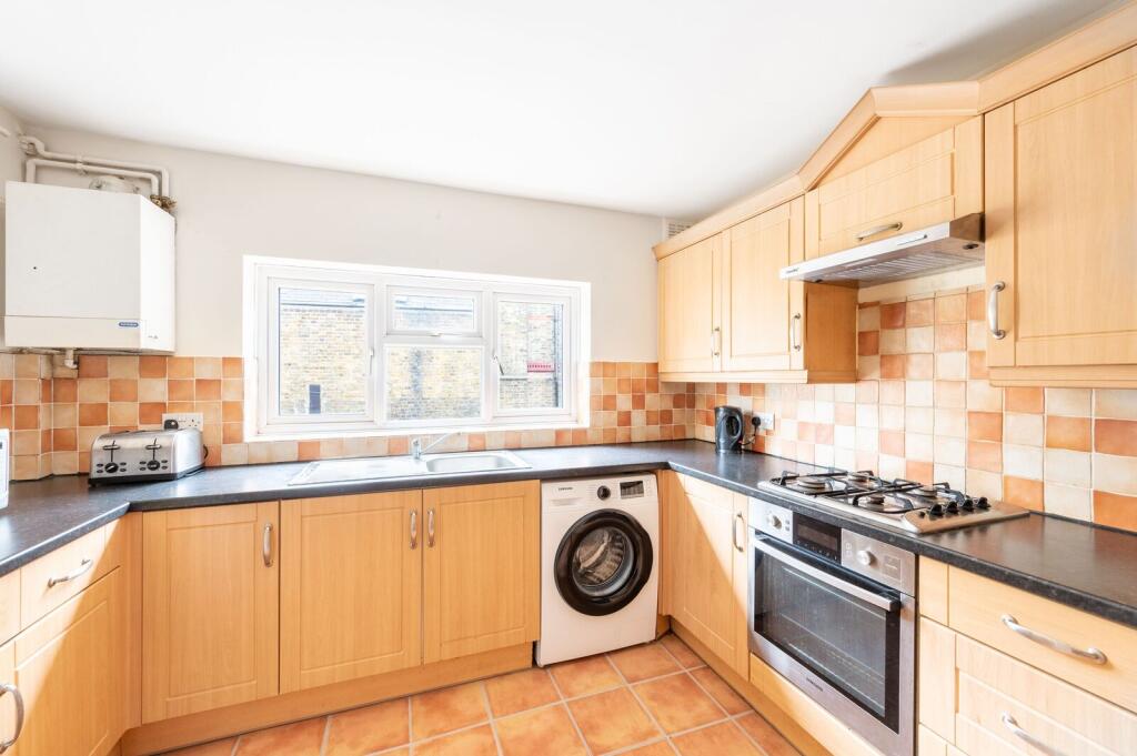 House in London - View 5