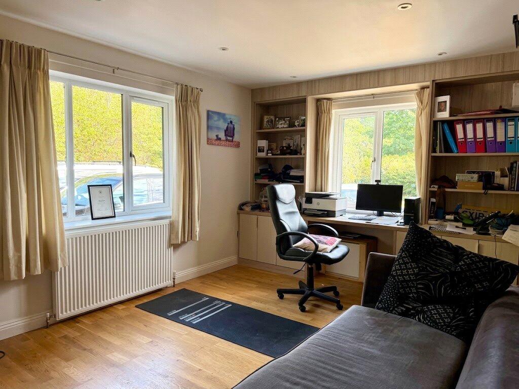 House in Southampton - More