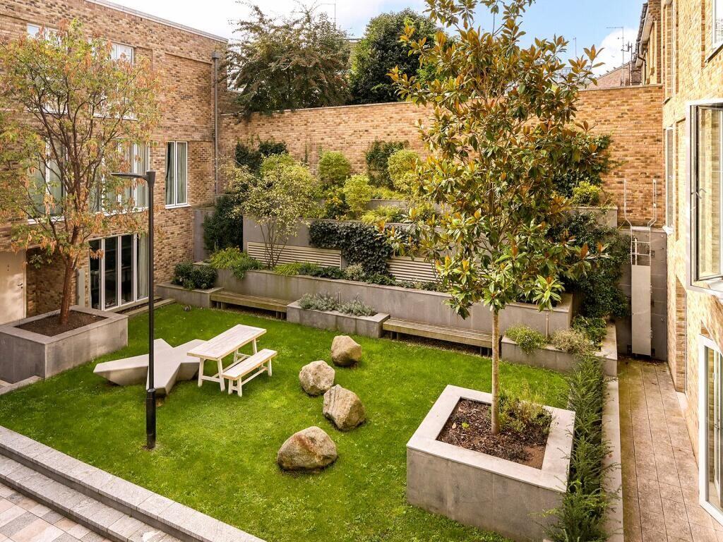 Apartment in London - View 2