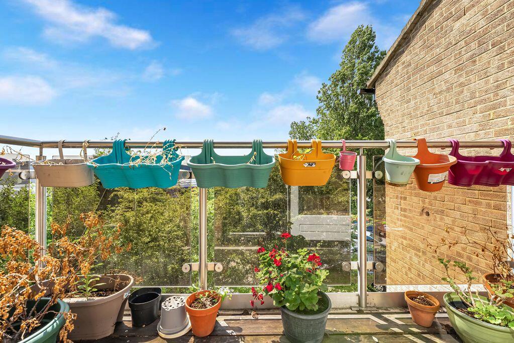 Apartment in London, Wimbledon Park, Collier's Wood - View 3