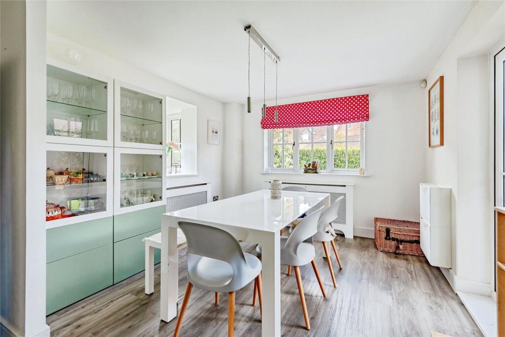 House in Reigate and Banstead, Meath Green, Horley - More