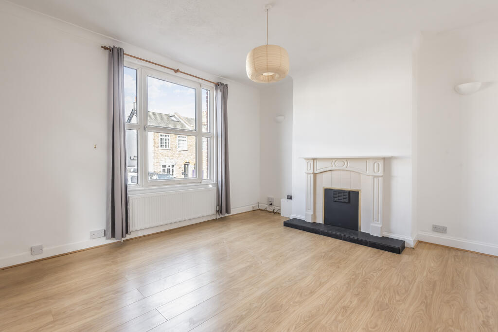 Apartment in London - More