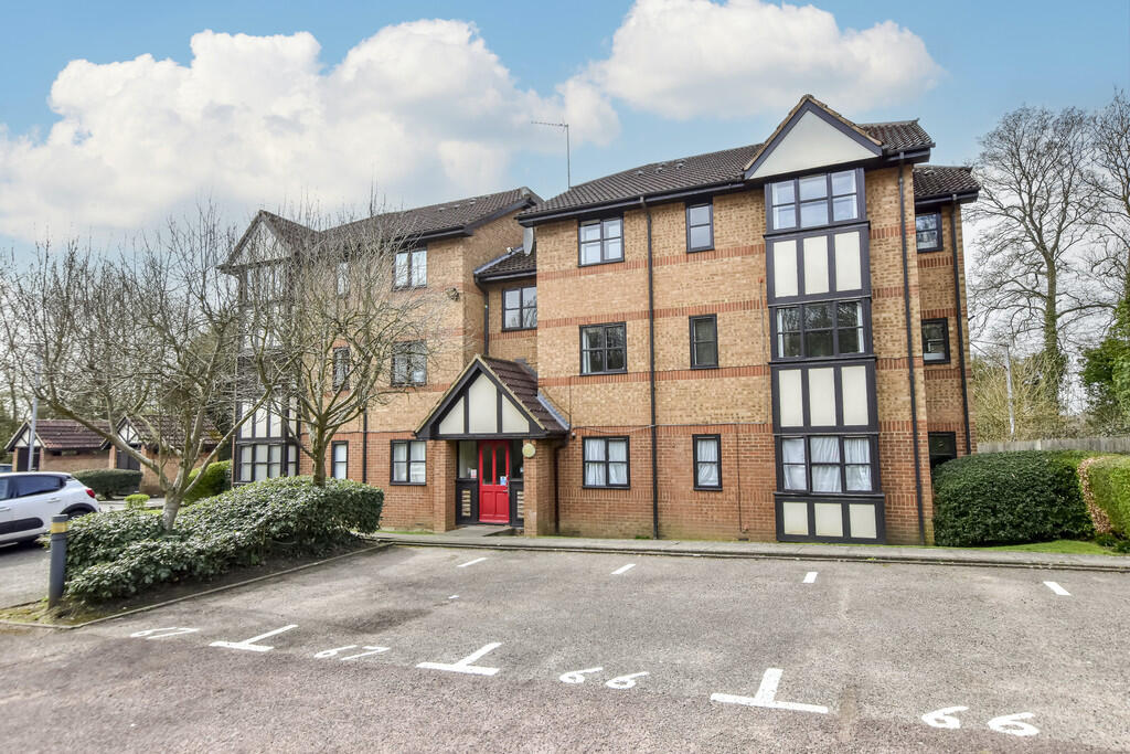 1-bed flat on 27, Osprey Close, £175,000