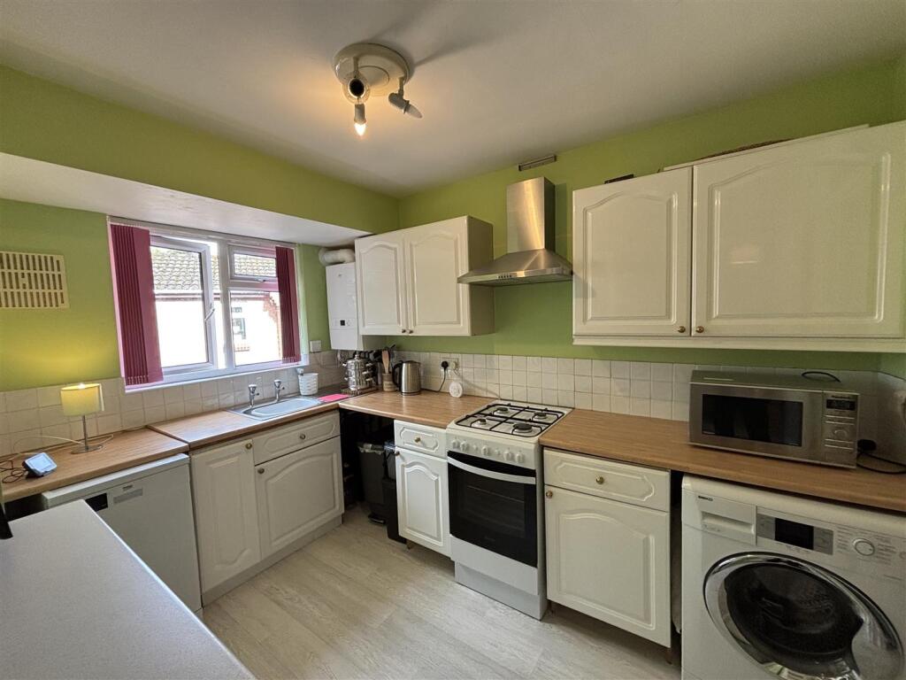 Apartment in Blaby, Glenfields - View 4
