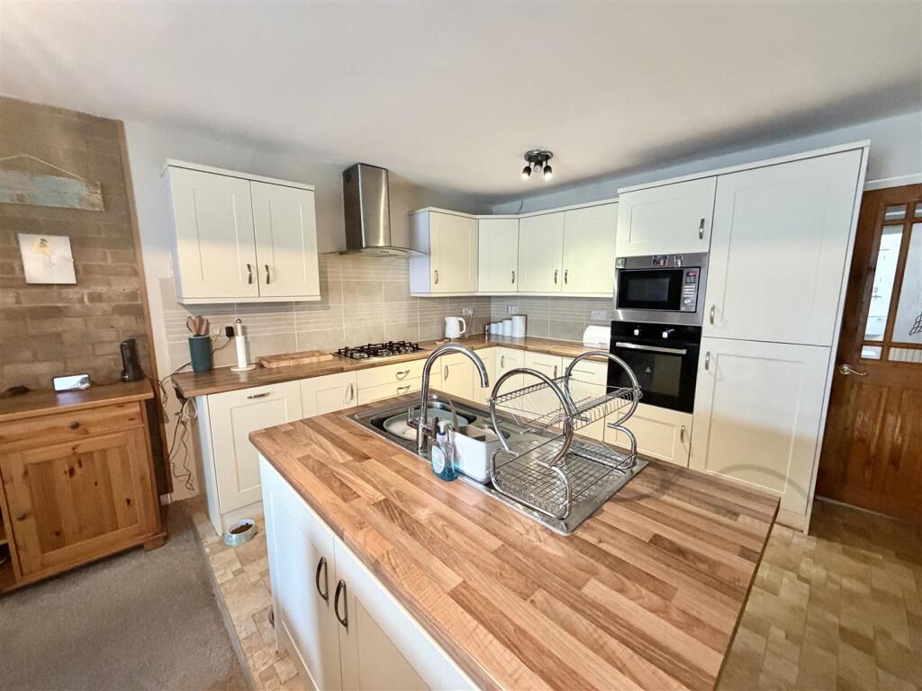 House in Houghton-le-Spring, Moorsley, Hetton - View 4