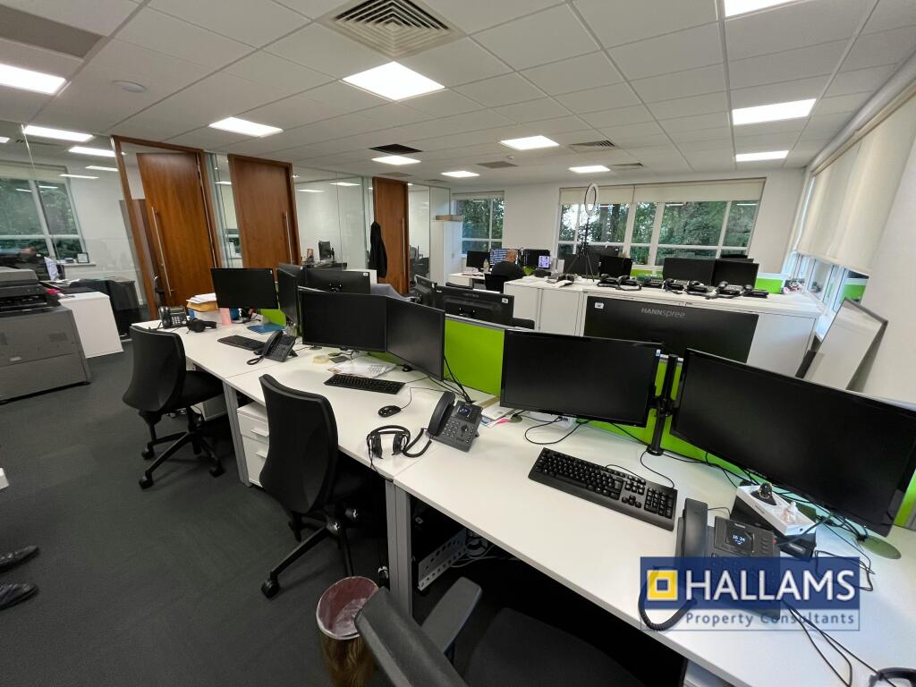 Open Plan Desks