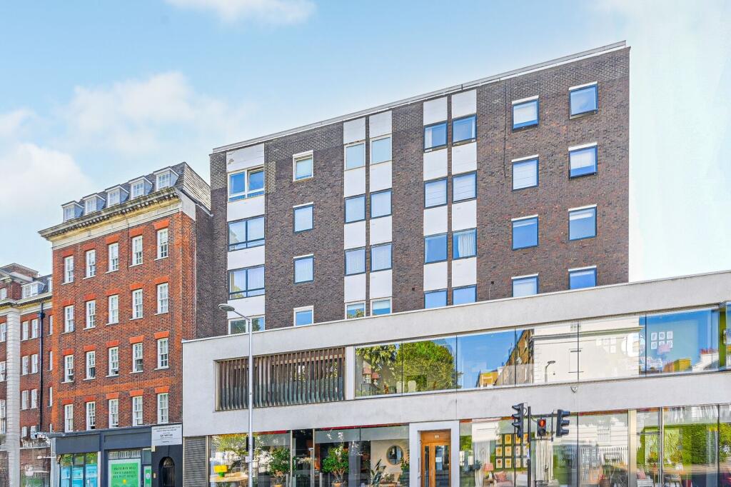 Apartment in London, Chelsea - View 2