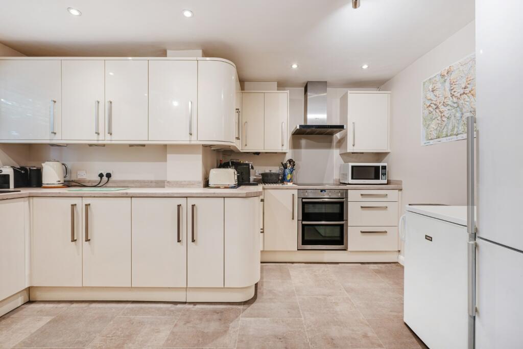 8, Landor Close, Lowton, Warrington, WA3 2LF photo 3