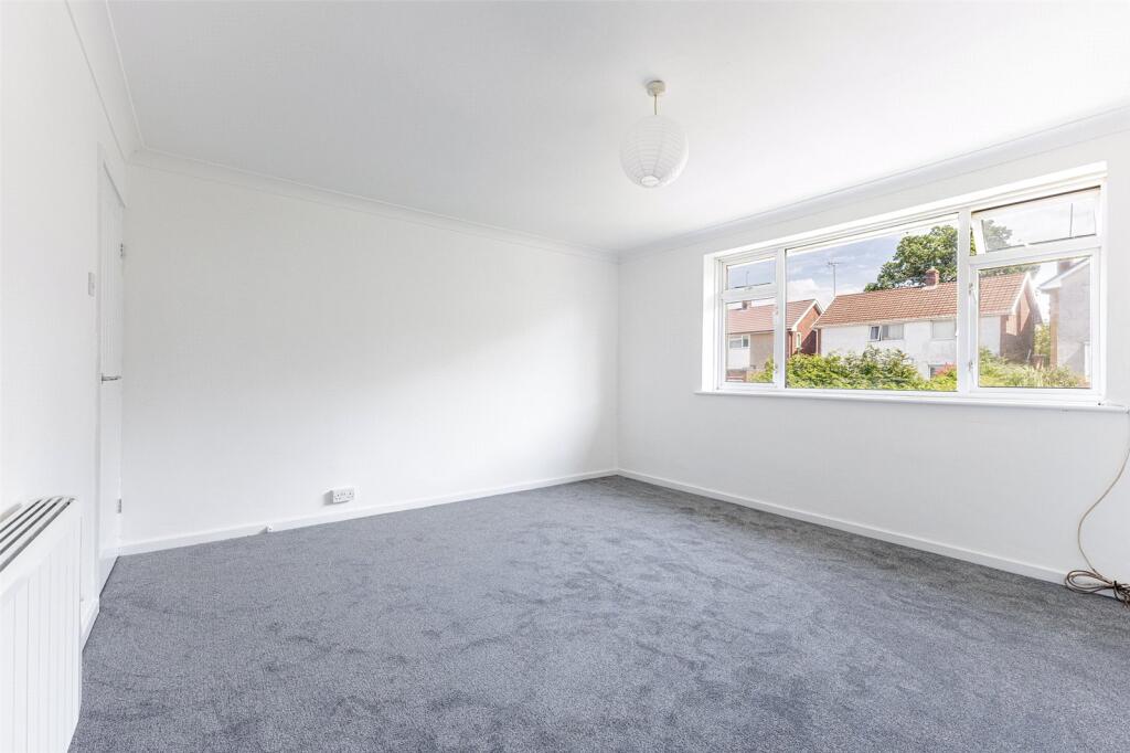 Apartment in Cardiff, Cyncoed - View 5