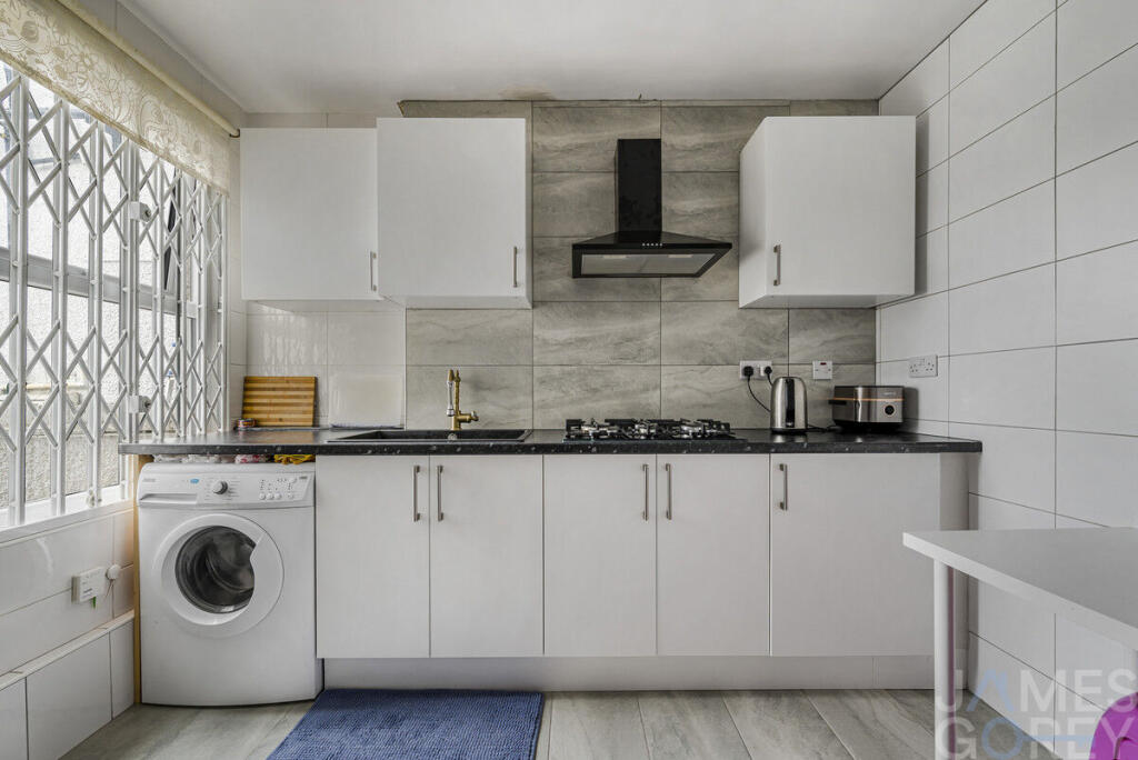 Apartment in London, Belle Grove, Welling - View 2