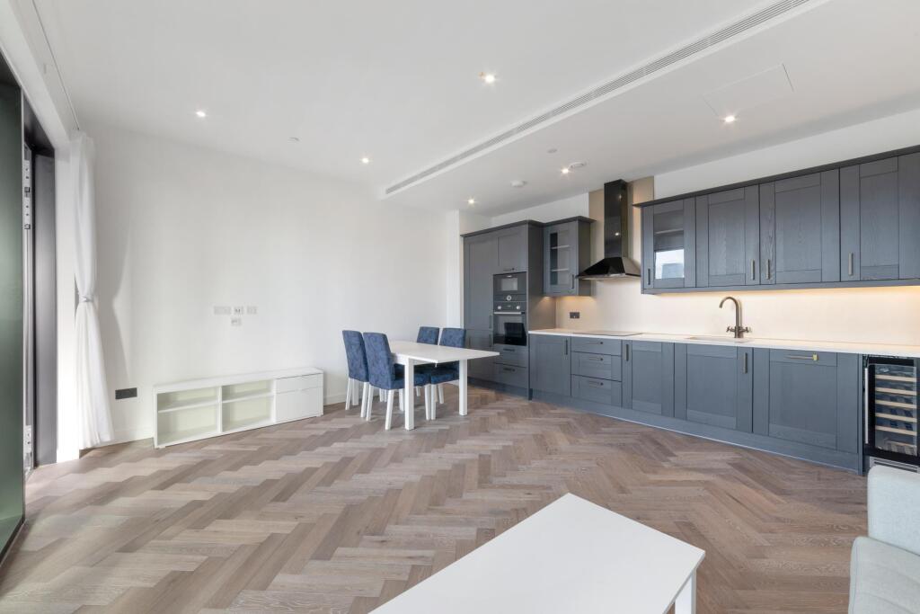 Main image of property: 23 Gauging Square, London, E1W
