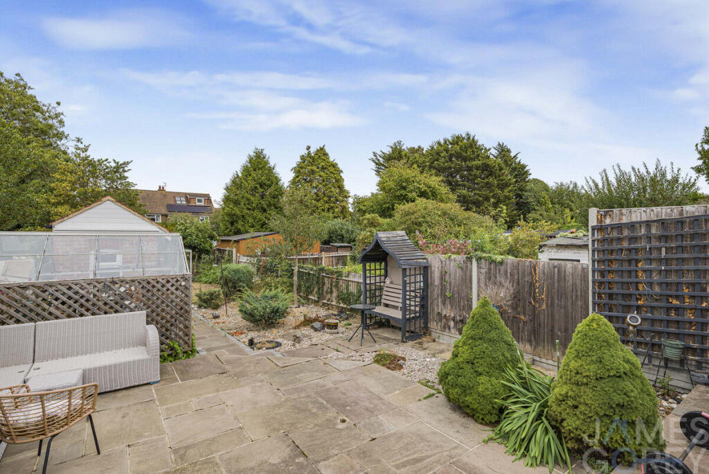 House in Dartford - View 5