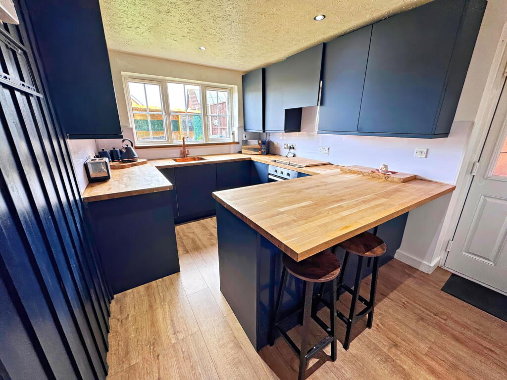 Additional image 6 of Beautifully presented three bedroom detached property - Mallen Drive, B69