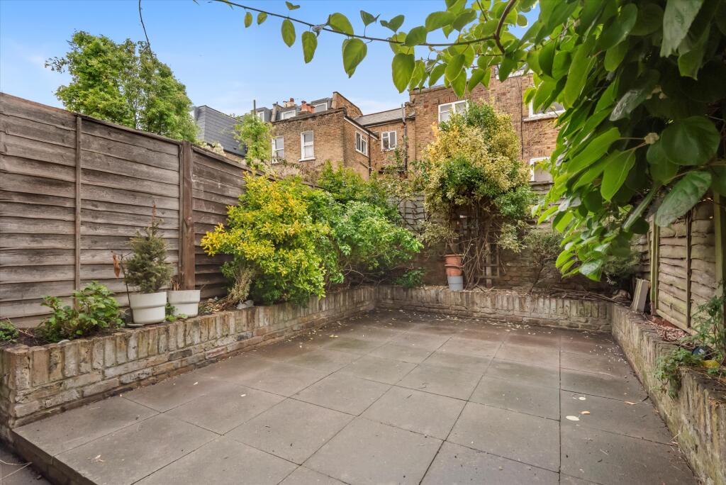 House in London, Hammersmith - View 4