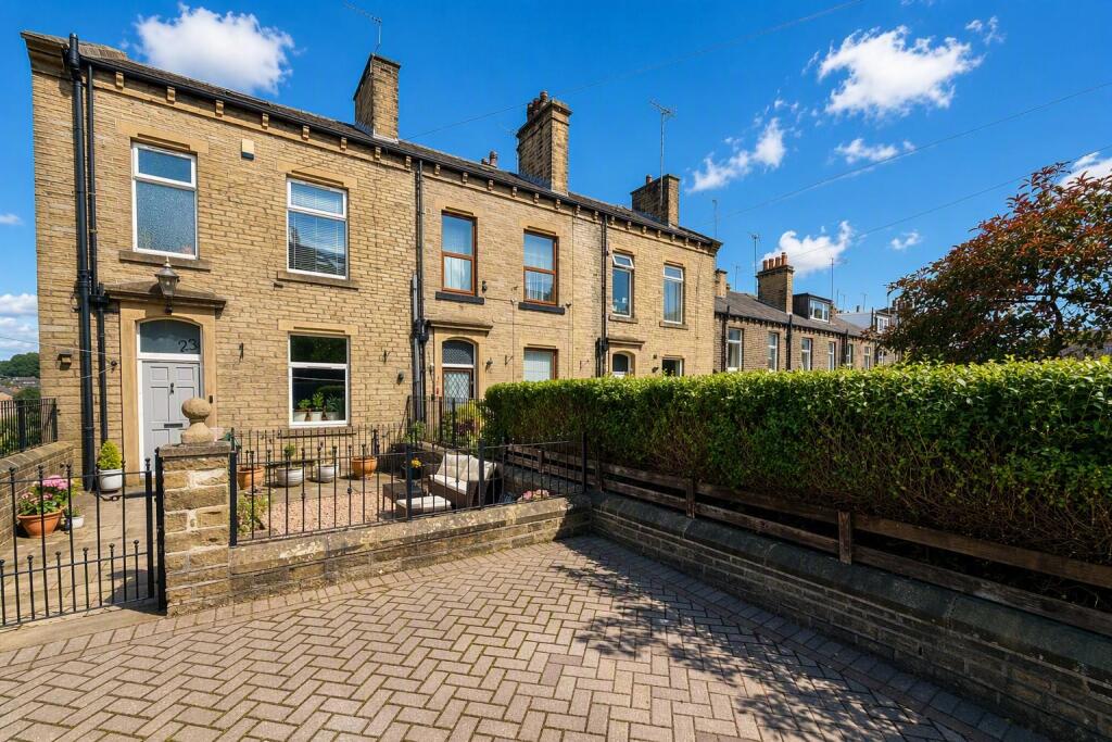 4-bed terraced on Hollins Lane, Sowerby Bridge, £240,000