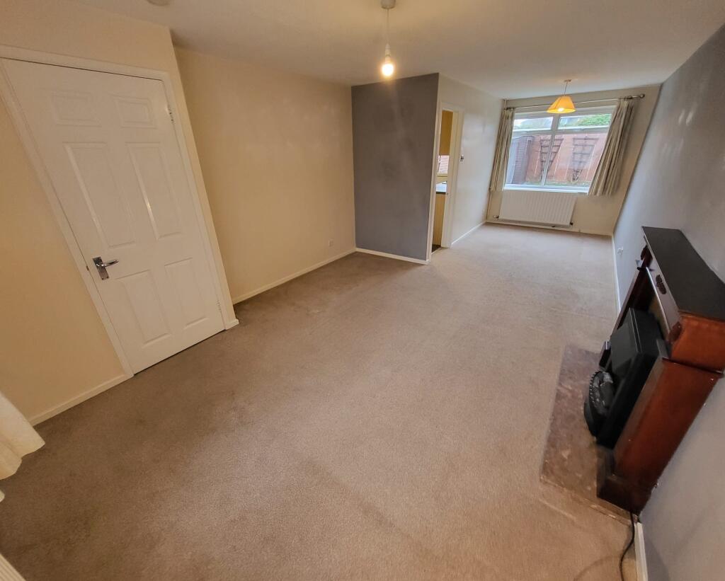 Holland Way, Newport Pagnell photo 2