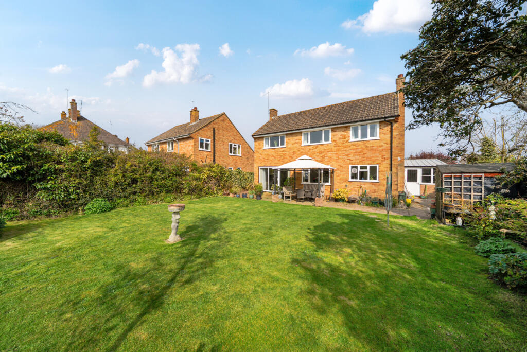 Aven Close, Cranleigh, GU6 photo 3